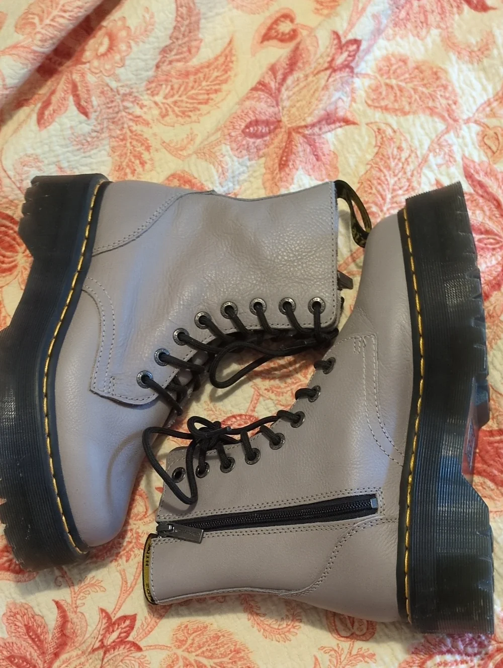 Dr Marten Jadon III Soft Dove Grey Leather Boots. Size 9